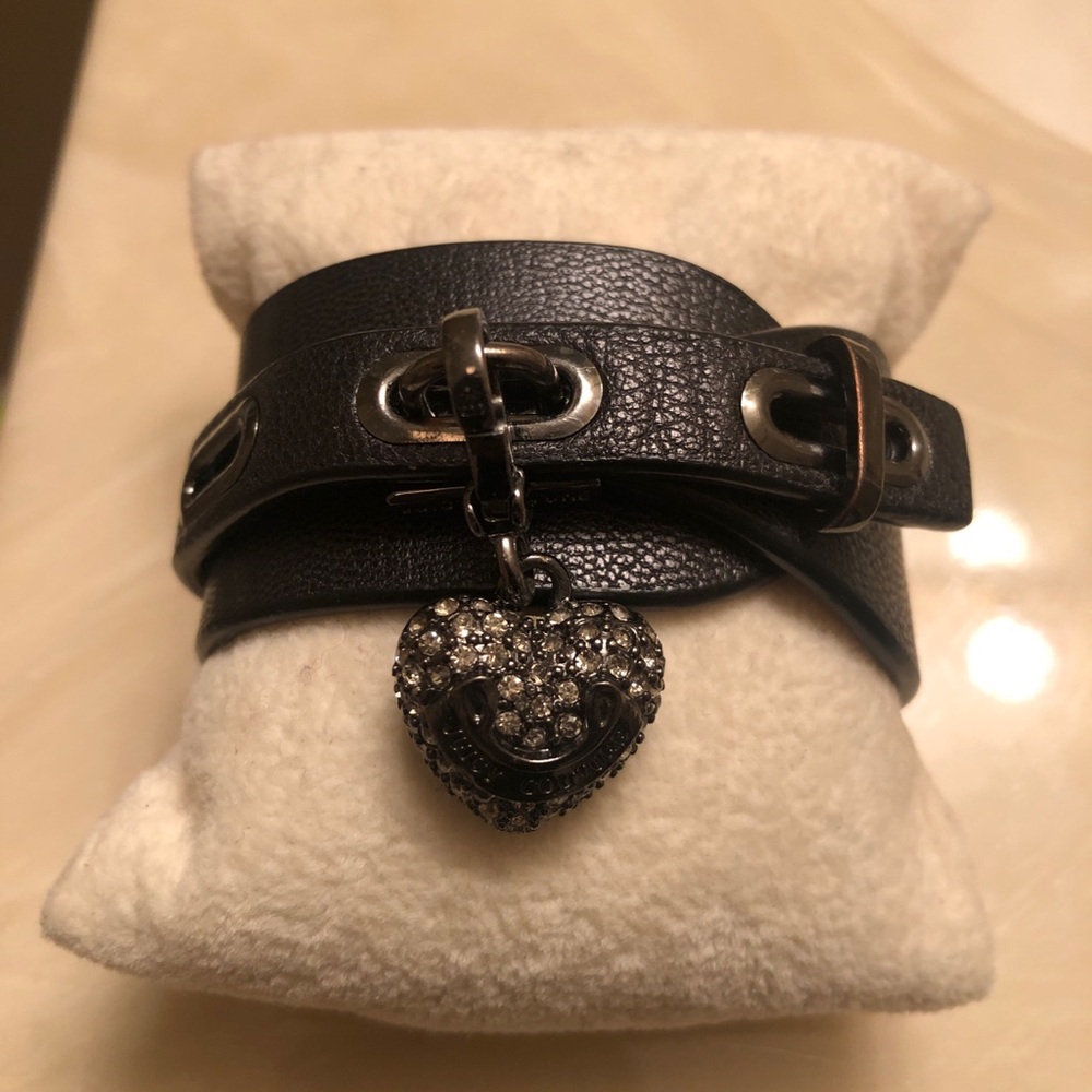 JUICY COUTURE!!! Leather Wrap Bracelet with Crystal Heart Charm - Black